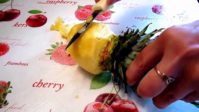 Птица из ананаса! Попугай! УКРАШЕНИЯ ИЗ ФРУКТОВ. Decoration of fruits. Bird of pineapple
