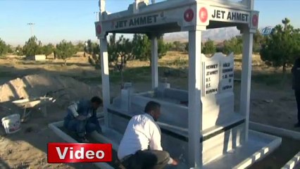 Ölmeden önce mezarını yaptıran 'Jet Ahmet' hayatını kaybetti