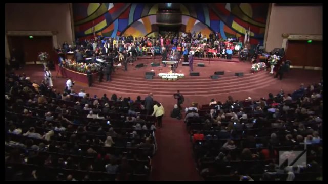 The Winans Sing All The Way at the Pastor Andrae Crouch Celebration of Life Concert