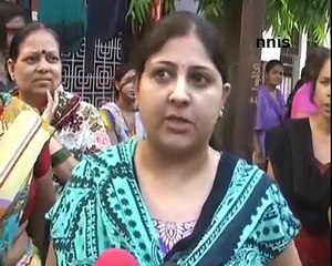 Women Beat Up A Man, Blacken His Face For Molesting Girls