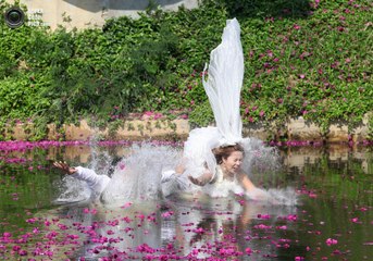 ВИДЕОРОЛИК СПАСЕНИИ ТОНУЩЕЙ НЕВЕСТЫ НАБРАЛ МИЛЛИОНЫ ПРОСМОТРОВ!