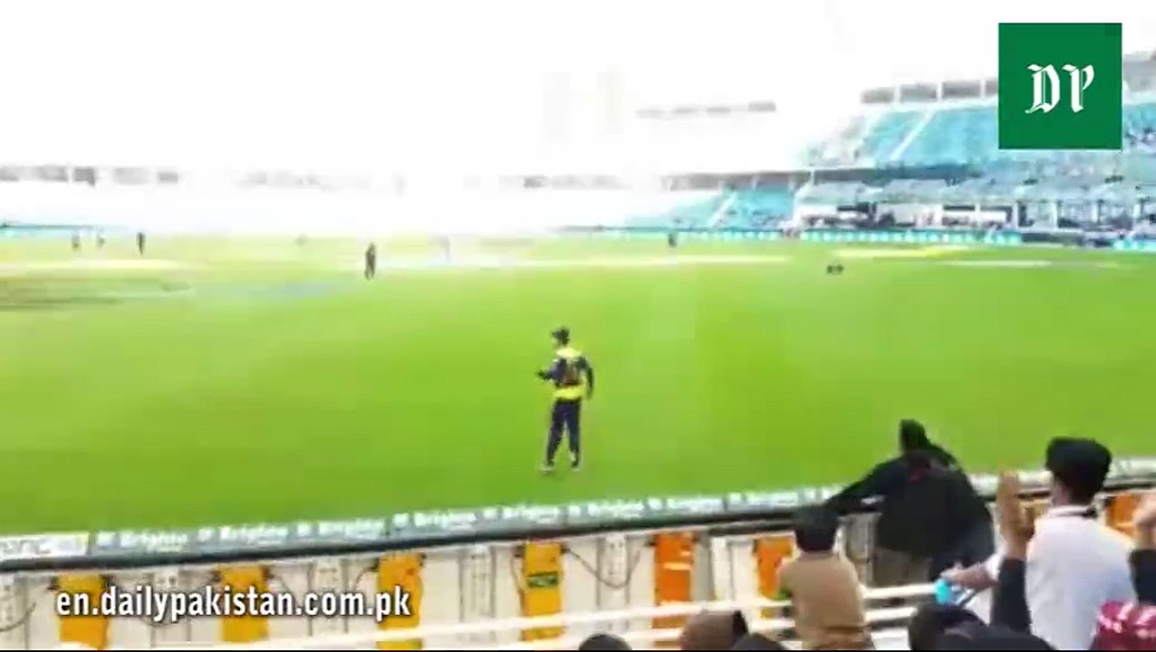 Ahmed Shehzad dancing while playing match in PSL