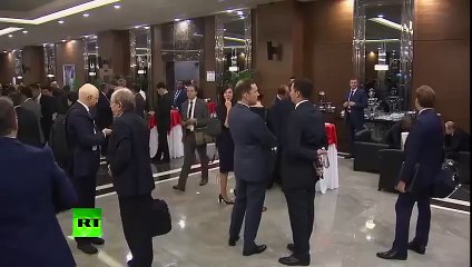 G20 Zirvesi'nde Kameraya Takılan İlginç Adam