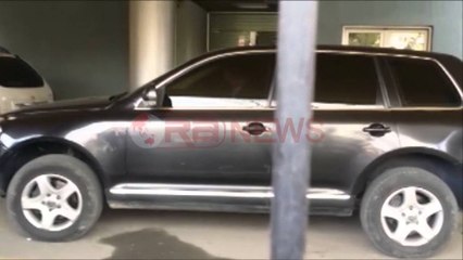 Goditet me vezë e domate ministri Beqaj, aktivistët e AK e thërrasin: Hajdut