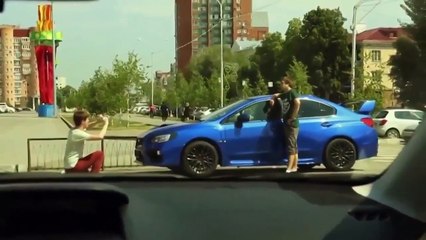 Этот автомобиль шокировал прохожих