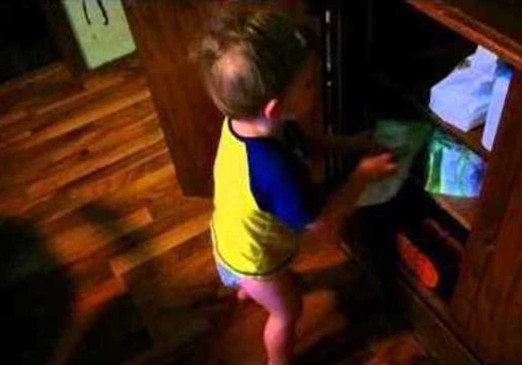 Toddler Adamantly Refuses Diaper Change video Dailymotion
