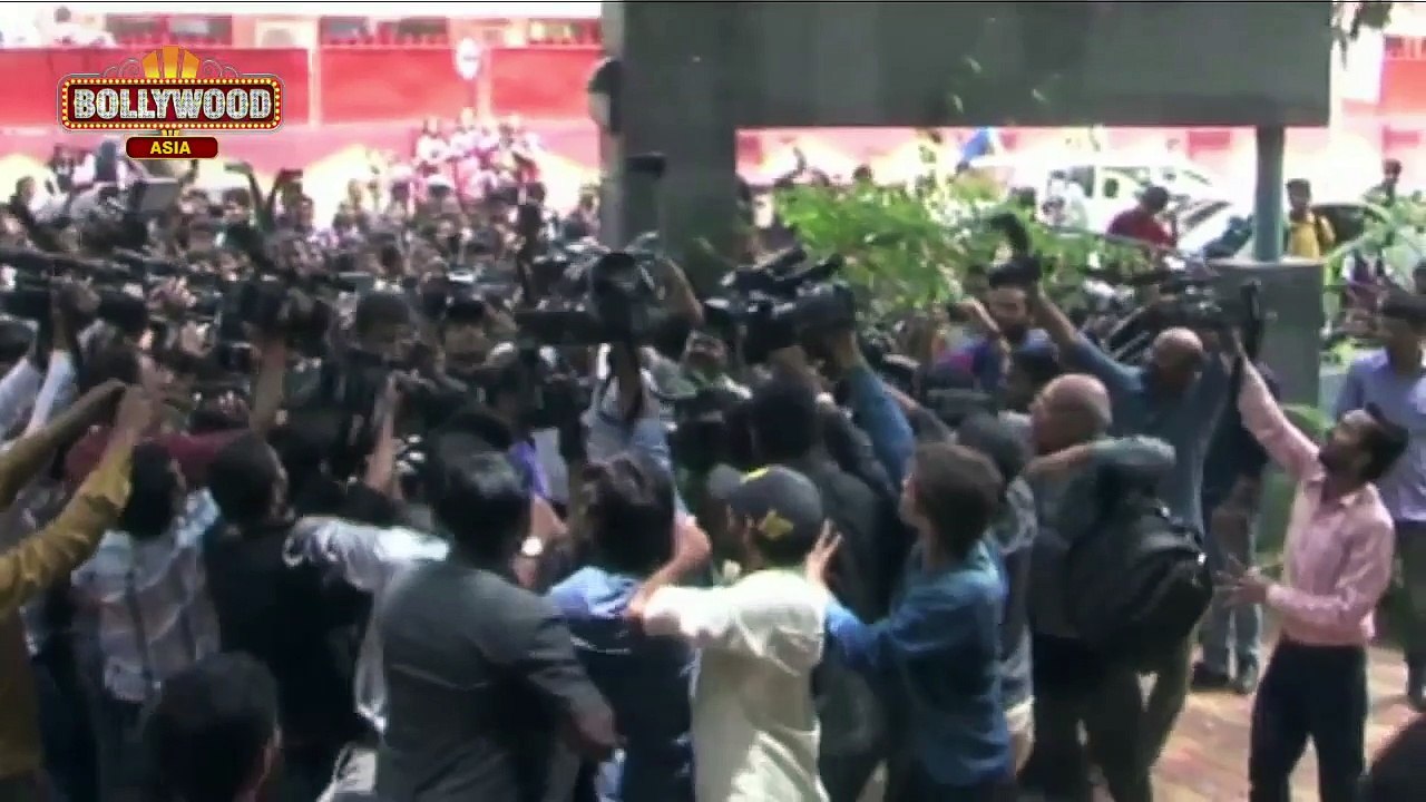 Salman Khan SLAPPED His Bodyguard | Bollywood Asia