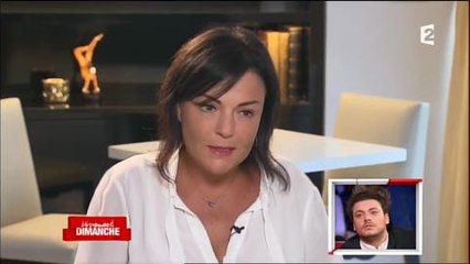 Kev Adams les larmes aux yeux suite à la déclaration de sa mère