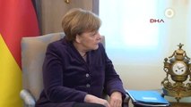 Davutoğlu, Almanya Başbakanı Merkel Çankaya Köşkü'nde Baş Başa Görüştü