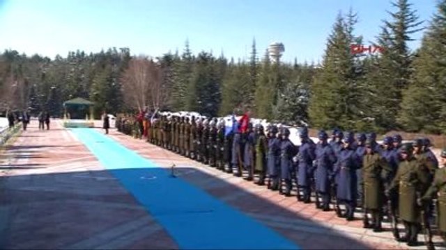 Davutoğlu, Almanya Başbakanı Merkel'i Resmi Törenle Karşıladı