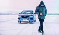 Mourinho domina la conducción sobre hielo con Jaguar