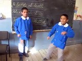 İsmail YK ve İlkokullu Çocuklar Düet - Bas Gaza Aşkım