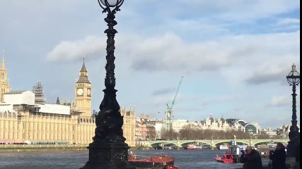 Un bus explose en plein Londres