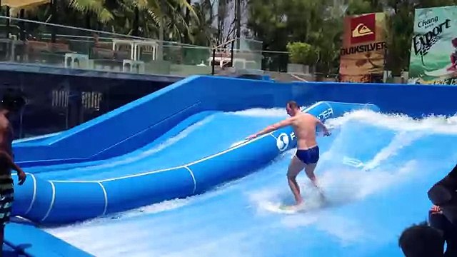 Впервые - Серфинг на искусственной волне