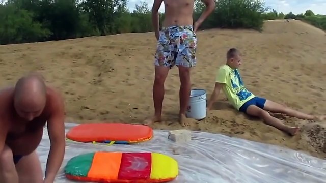 Мужик так полетел! ЖЕСТЬ! Аттракцион не для слабонервных