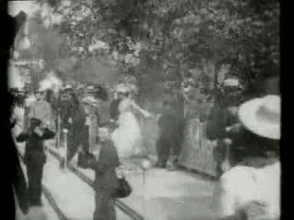 Edison Moving Sidewalk 1900 Paris