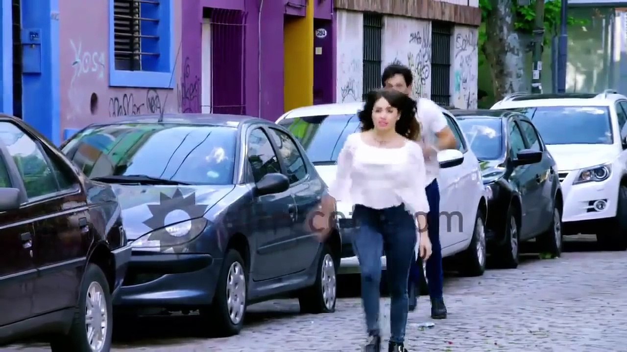 Tomás contiene a Esperanza