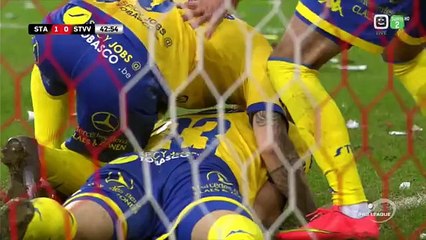 Víctor Valdes Funny Mistake and Goal - Standard Lige vs Sint-Truiden