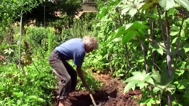Philip Forrer .. le jardin du Graal... explique clairement la préparation de son jardin
