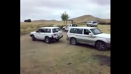Автомобили, кто сильнее- Toyota Land Cruiser vs Nissan Patrol