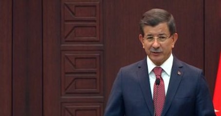 Davutoğlu Merkel'le Basın Toplantısında Alman Muhabire Ders Verdi