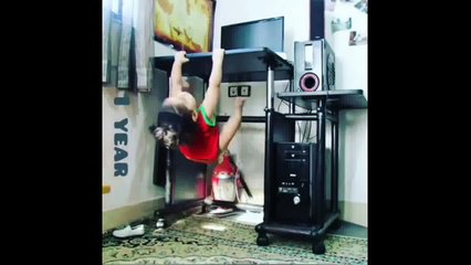 Ce bambin de 2 ans est le gymnaste le plus jeune et doué que vous n'ayez jamais vu