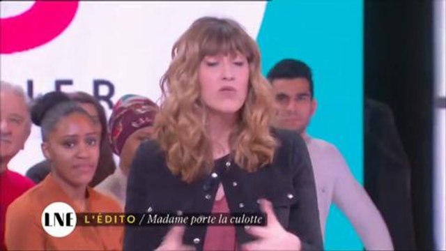 Daphné Bürki en culotte pour présenter La Nouvelle Edition