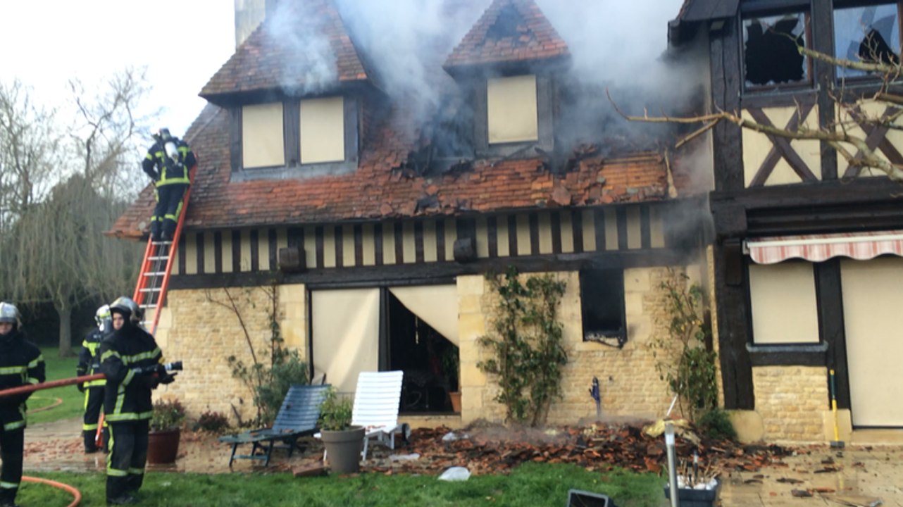 Une propriété ravagée par les flammes