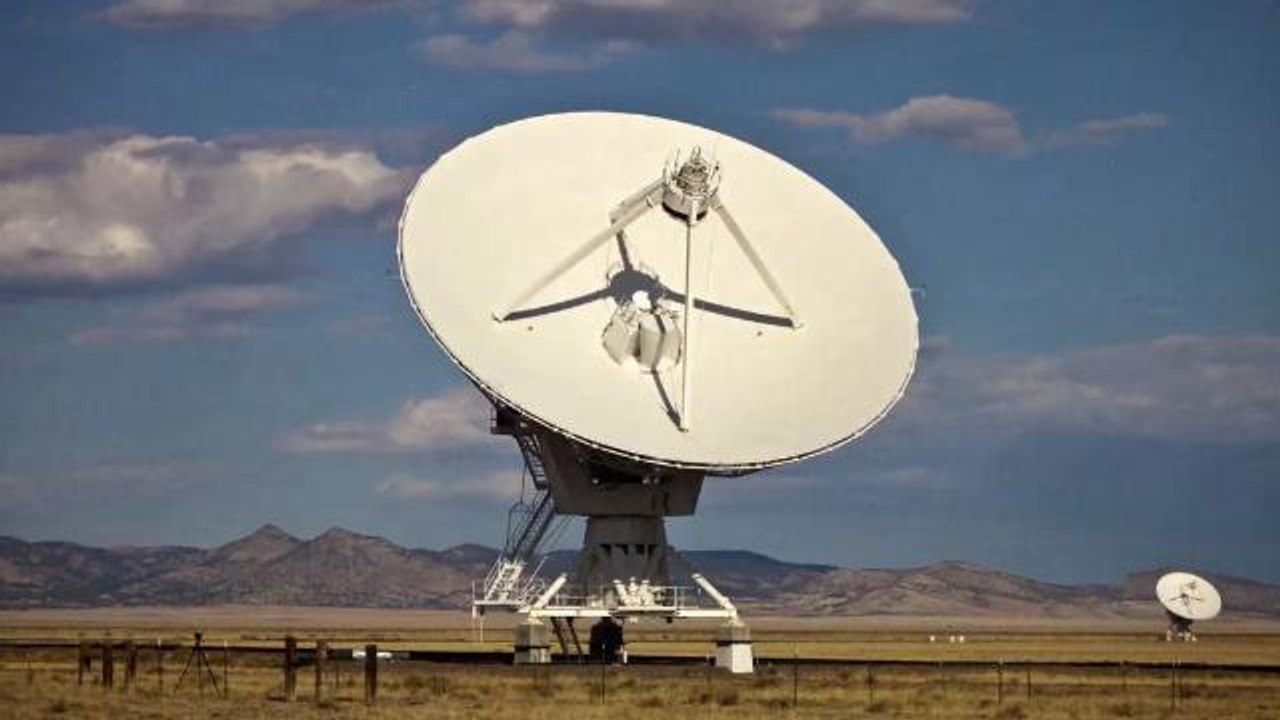 North Korean satellite flies over Super Bowl st...