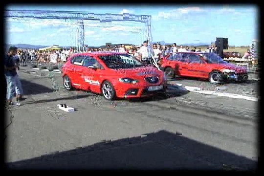 Seat Leon FR Vs. Honda Civic 1.5 Turbo Drag Race