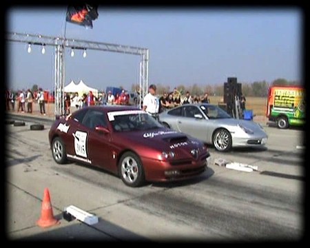 Alfa Romeo GTV 3.0 V6 Vs. Porsche 996 Turbo Drag Race