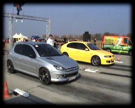 Seat Leon Cupra R Vs. Peugeot 206 RC Drag Race