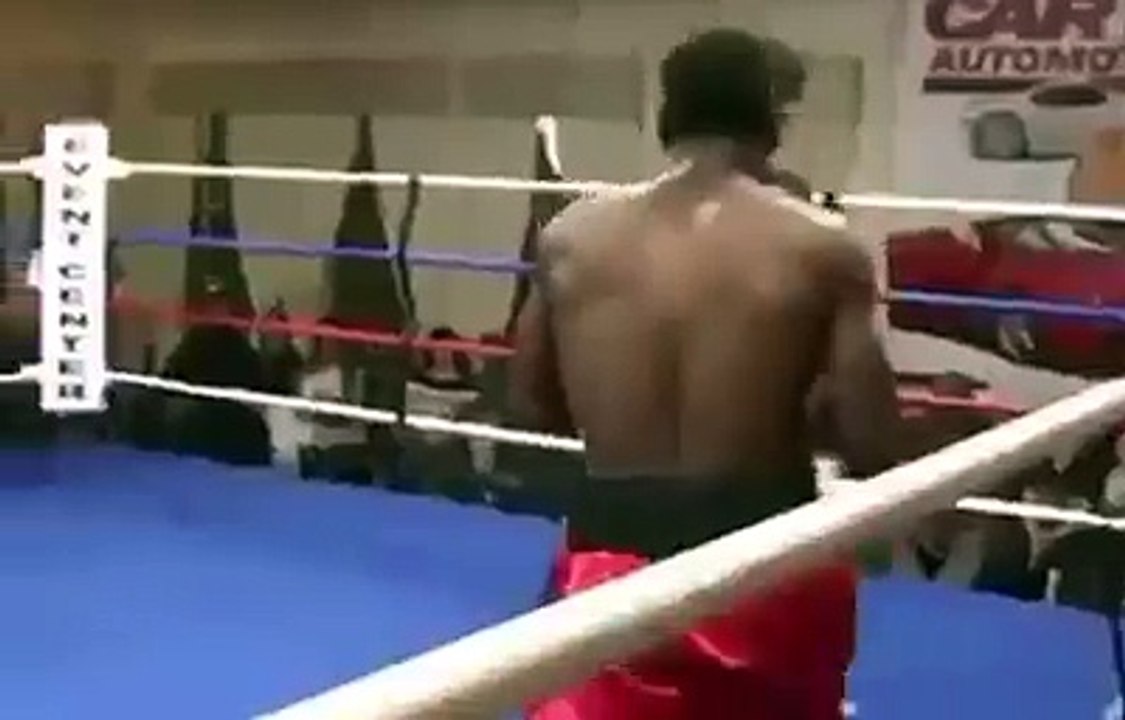 awww man... let the right hand go alright