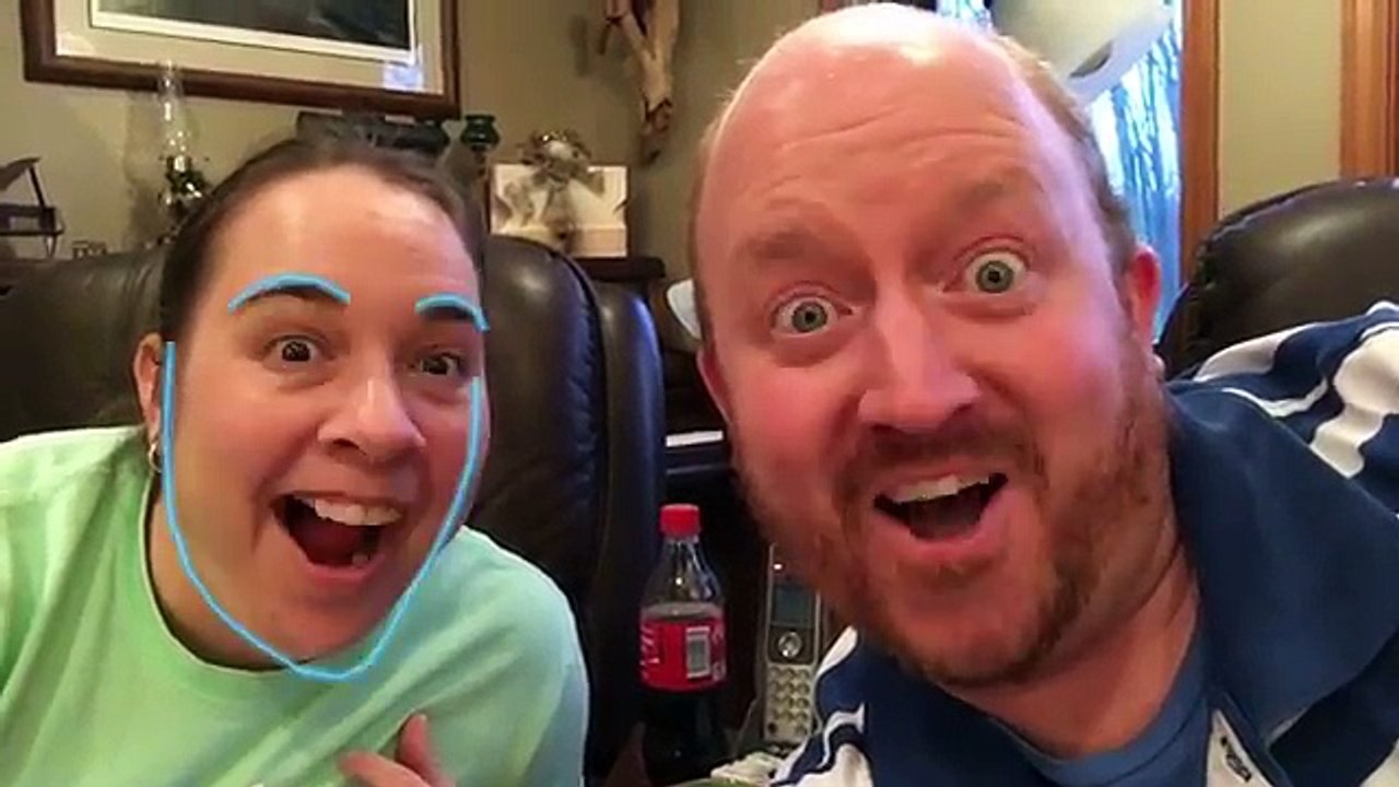 Un papa s'amuse avec Face Swap Live