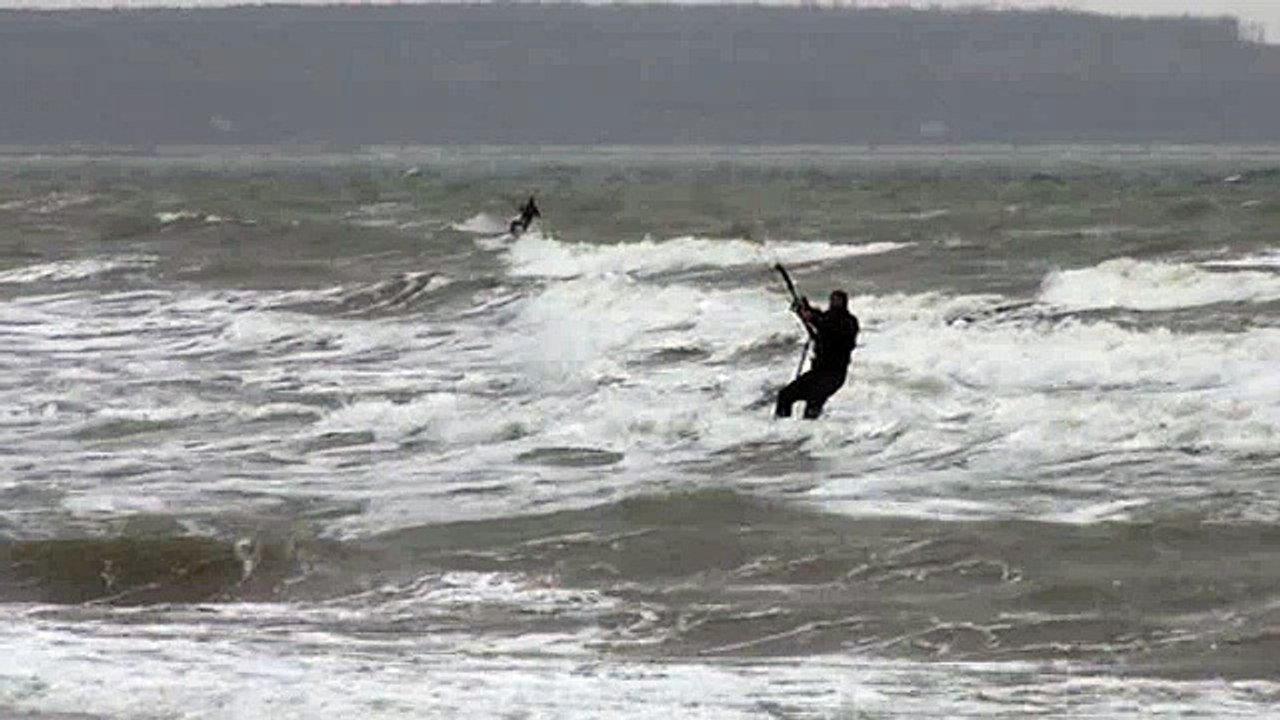 Кайтинг Одесса, Лузановка 17.12.2011.MPG