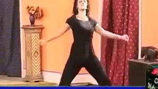 Nida Chaudhary HOT Mujra