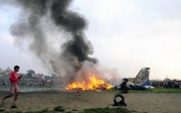 ZAP DU JOUR #349 : Panne moteur et crash d'un avion juste après le décollage !