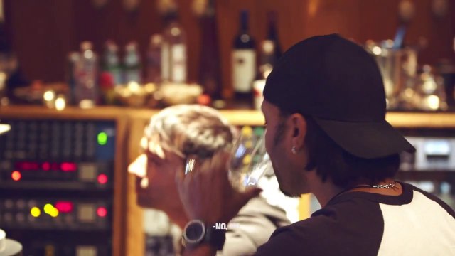 Rihanna - Work (In Studio - Behind The Scenes) ft. Drake