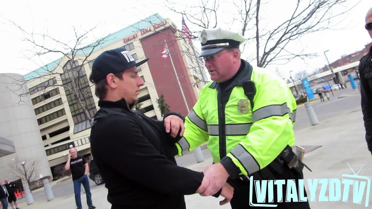 Bong Prank On Cops!
