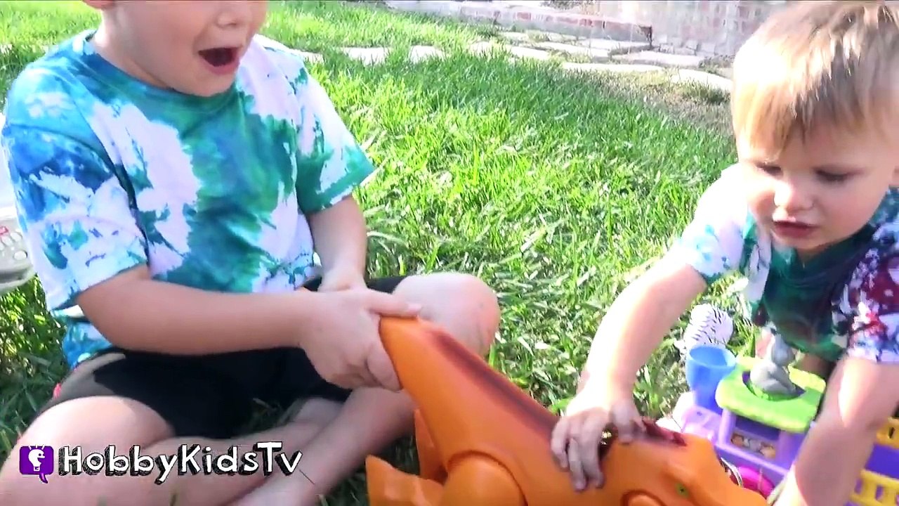 Little People Zoo Train SURPRISE Toys! Imaginext T-Rex EATS Batman + Kinder Egg HobbyKidsT