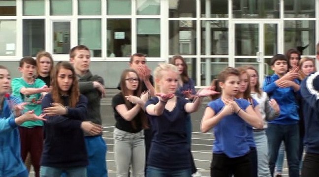 FLASHMOB MON EURO 2016 du collège Léo Lagrange de Lillers!