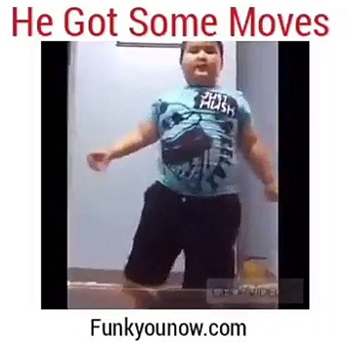 Awesome Dance of Cute Baby (Video)