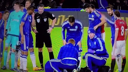 Chelsea defender Kurt Zouma injury (slow motion)