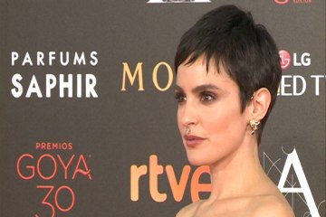 Verónica Echegui aclara que sigue con Álex García