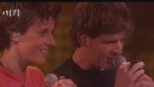 Racoon en Sarah Bettens - Love You More - LIVE