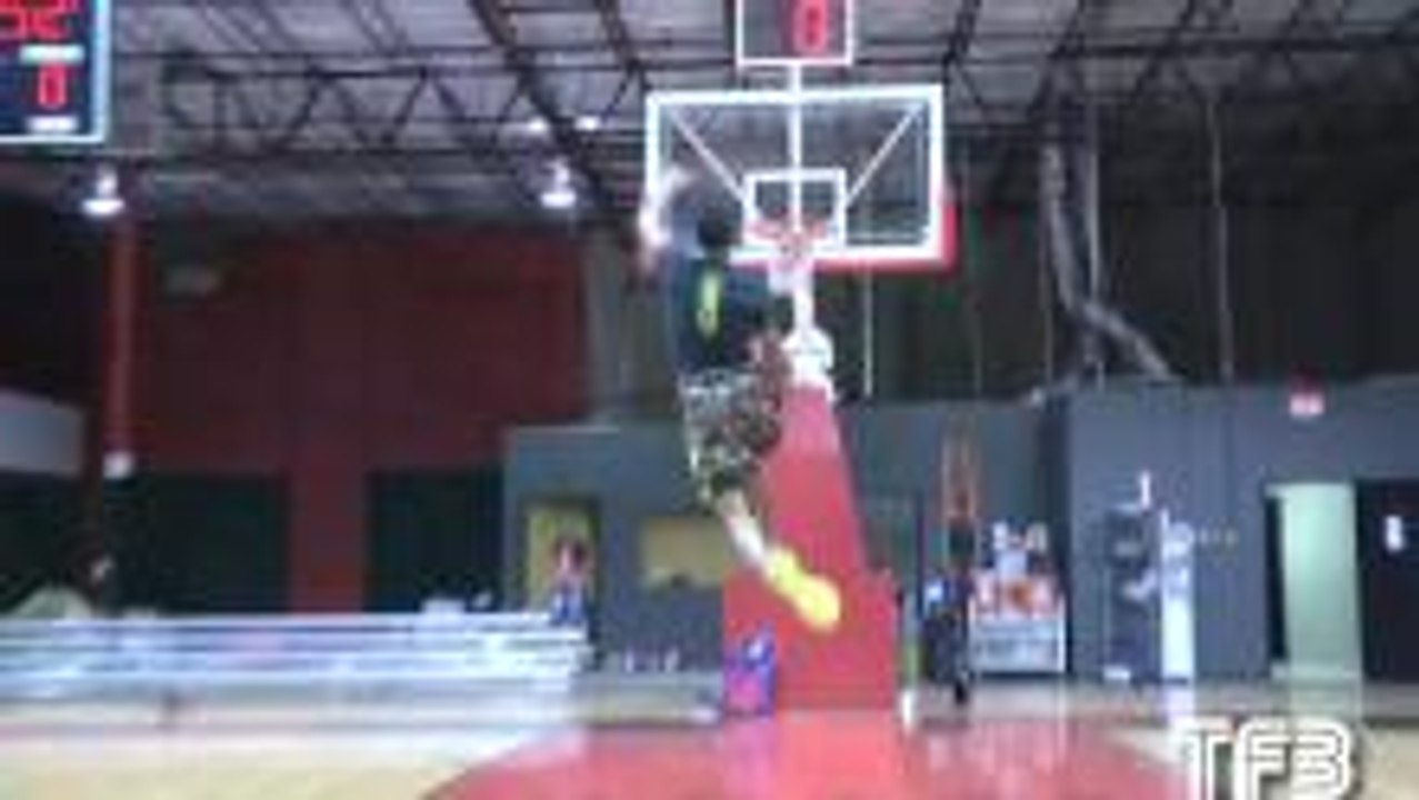 Windmill Dunk From the Free Throw Line