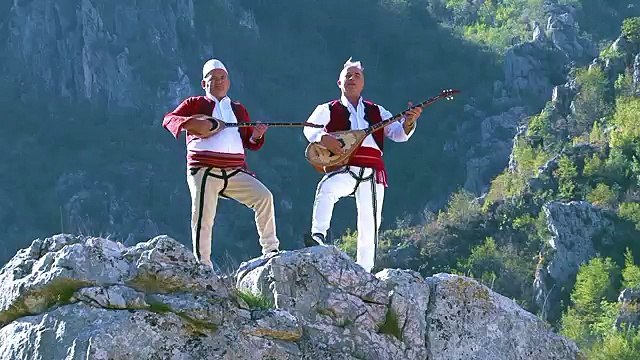 Gjergj Gjonaj Tu rrit nera