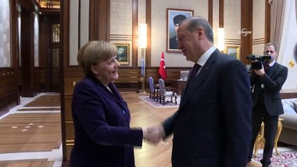 Turquia e Alemanha pedirão ajuda à Otan na crise migratória