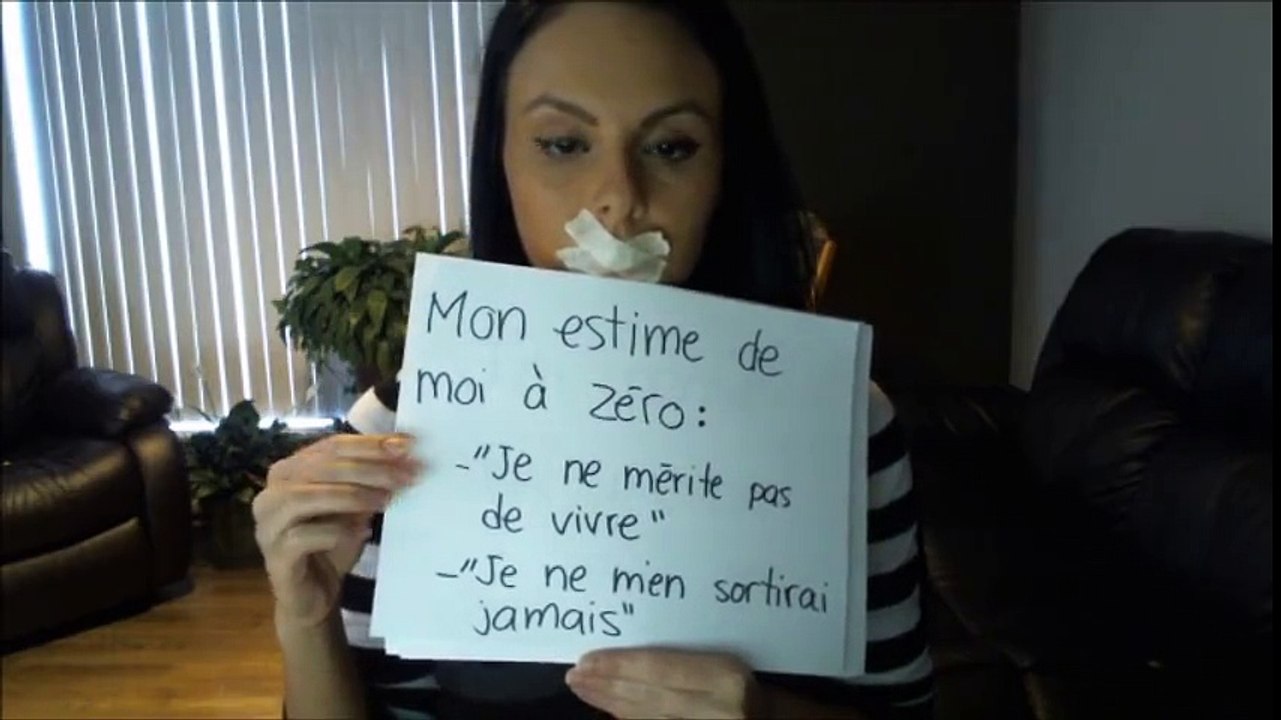 La vidéo d'une femme contre la violence conjugale