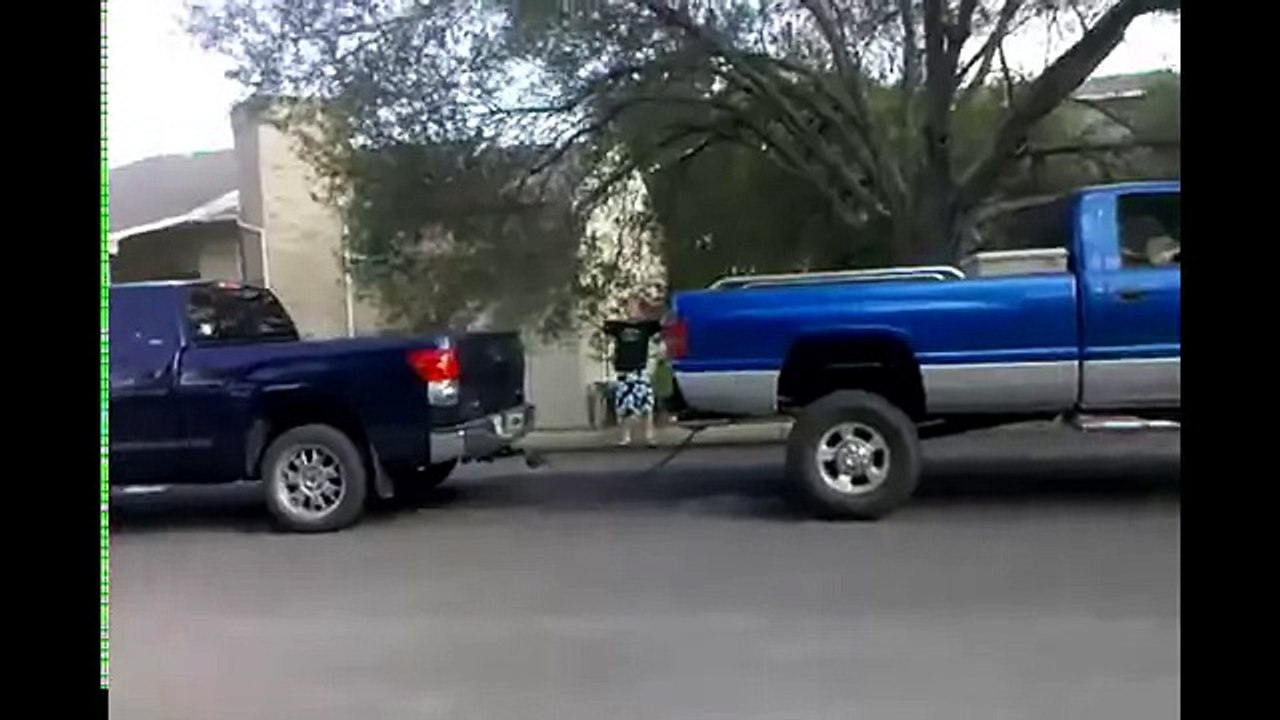 Автомобили, кто сильнее- Dodge Ram vs Toyota Tundra
